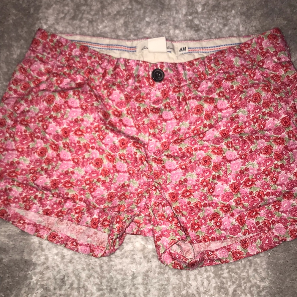 H&M floral shorts